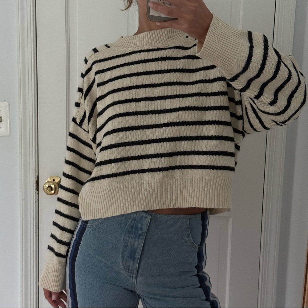Olivaceous striped sweater- size large